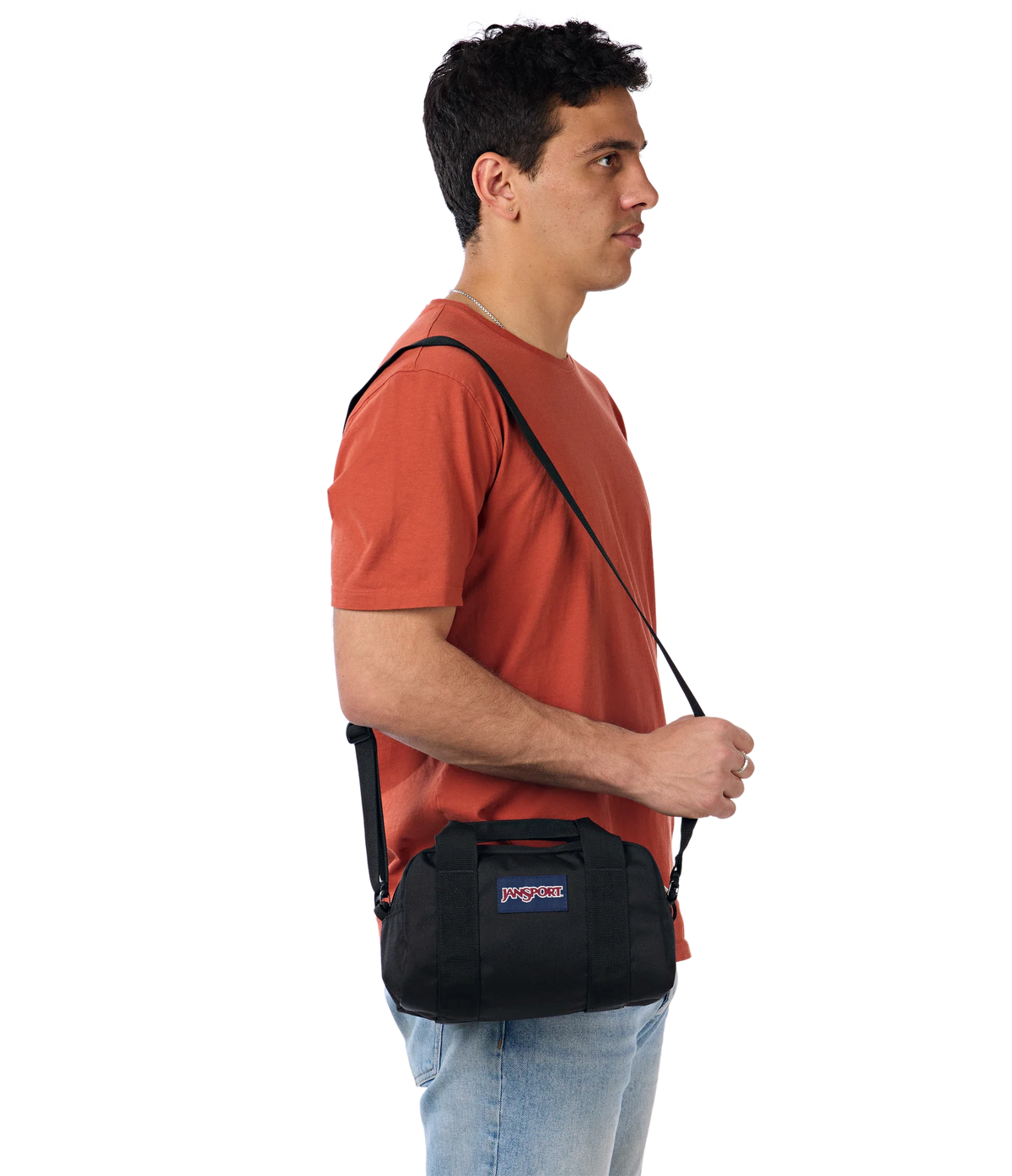 weekender-mini-duffel-d6 JS0A85VG008-MODEL.webp